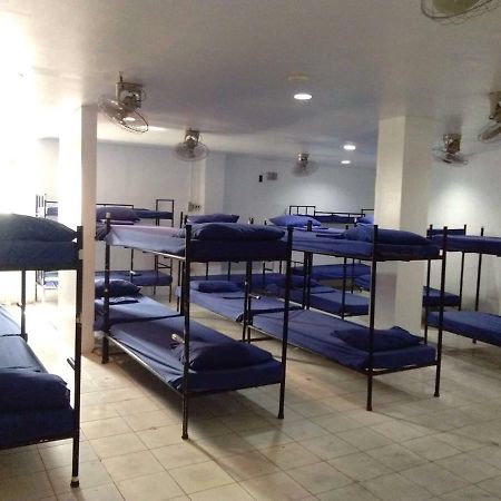 Bahay Ng Lahat Манила Екстериор снимка