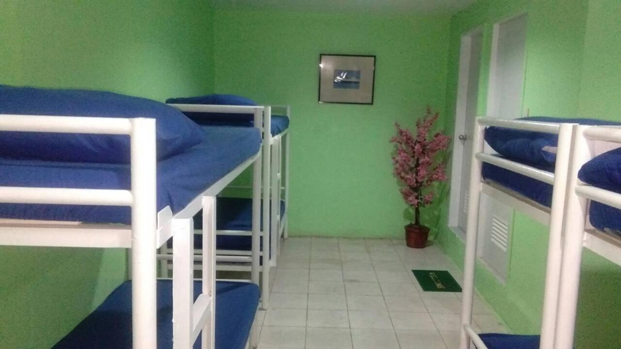 Bahay Ng Lahat Манила Екстериор снимка